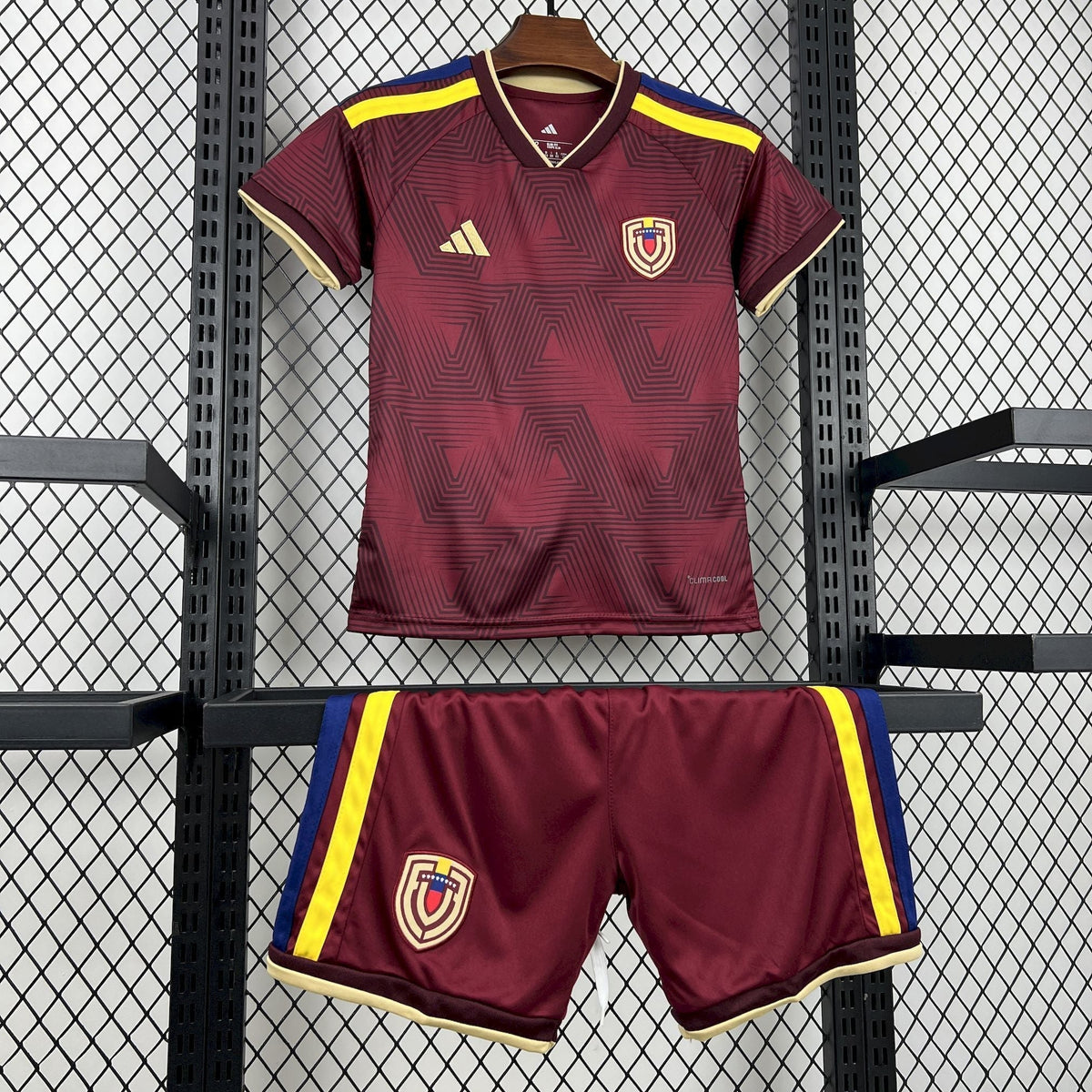 BOOTS SUPPLY Venezuela 2026 Home Kids size - Jersey